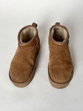 UGG's Women's Classic Ultra Mini Platform Size US7